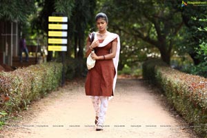 Amala Paul in Nayak HD Photos