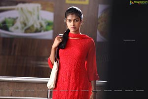 Amala Paul in Nayak HD Photos