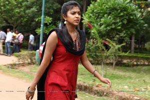 Amala Paul in Nayak HD Photos