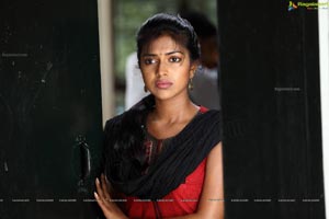 Amala Paul in Nayak HD Photos