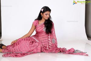 Beautiful Model Rakshitha in Saree