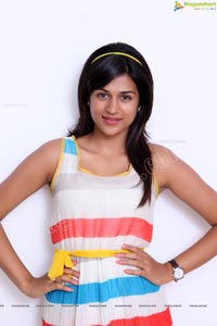 Ravishing Shraddha Das in Sleeveless Gown