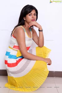 Ravishing Shraddha Das in Sleeveless Gown