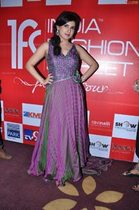 Veda Archana walks the ramp at Indian Fashion Street