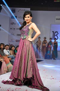 Veda Archana walks the ramp at Indian Fashion Street