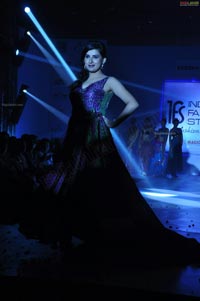 Veda Archana walks the ramp at Indian Fashion Street