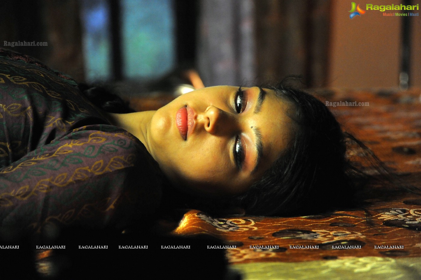 Niti Taylor (Posters)