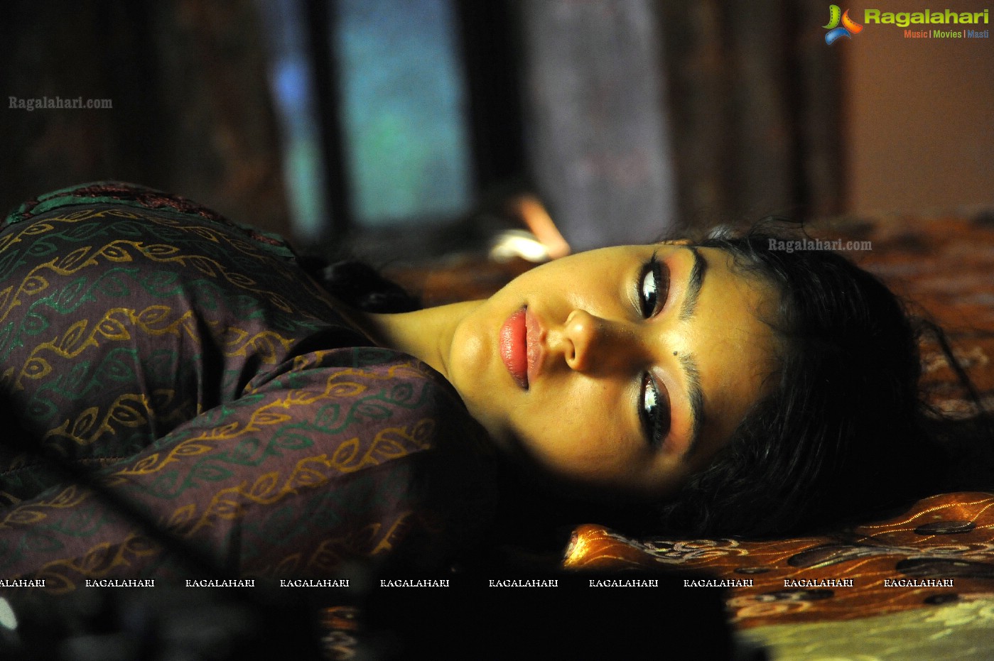 Niti Taylor (Posters)