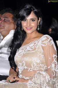 Divya Spandana at Santosham South Indian Film Awards 2012