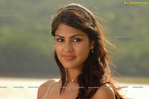 Beautiful Ria Chakravarthi