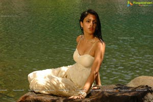 Beautiful Ria Chakravarthi