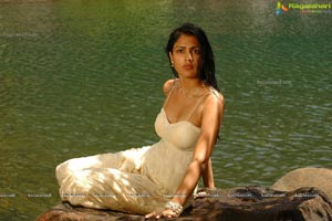 Beautiful Ria Chakravarthi