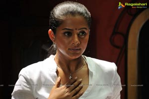 Priyamani Charulatha