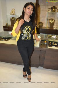 Model Hasini at Hiya Designer Jewellery Extended Showroon