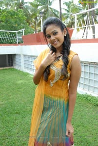 Kaali Charan Heroine Photos