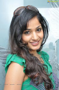 Madhavilatha at Santosham Magazine Press Meet