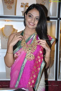 Nikitha Narayan at Khwaaish Exhibition