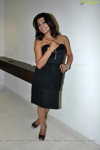 Beautiful Tashu Kaushik in Black Dress