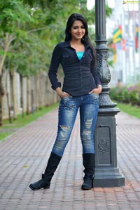 Catherine Tresa in Short Jeans