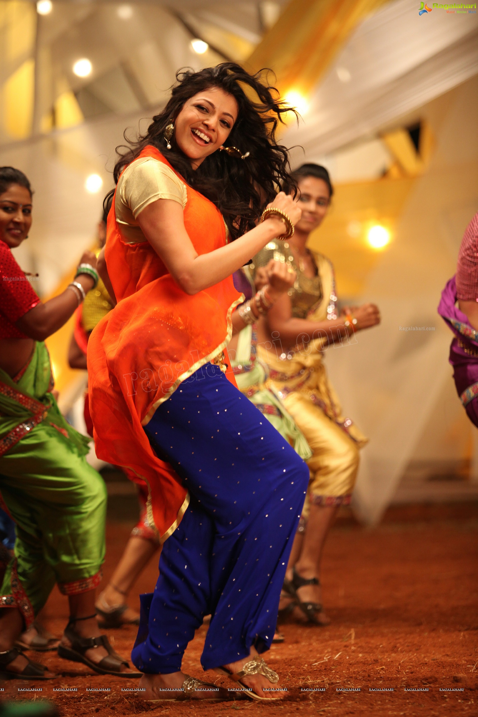 Kajal Aggarwal Dancing Stills From Sarocharu Movie, Super High Definition Photos