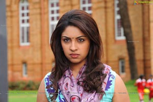 Richa Gangopadhyay Hot in Sarocharu