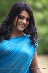 Beautiful Tashu Kaushik in Blue Saree