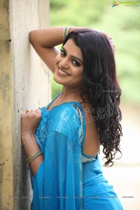 Beautiful Tashu Kaushik in Blue Saree