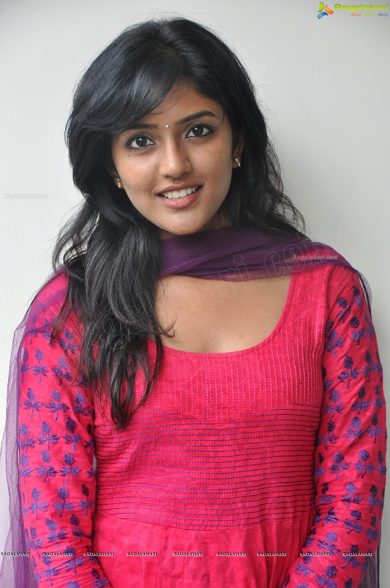 Eesha Rebba at Anthaka Mundu Aa Taruvatha Platinum Disc