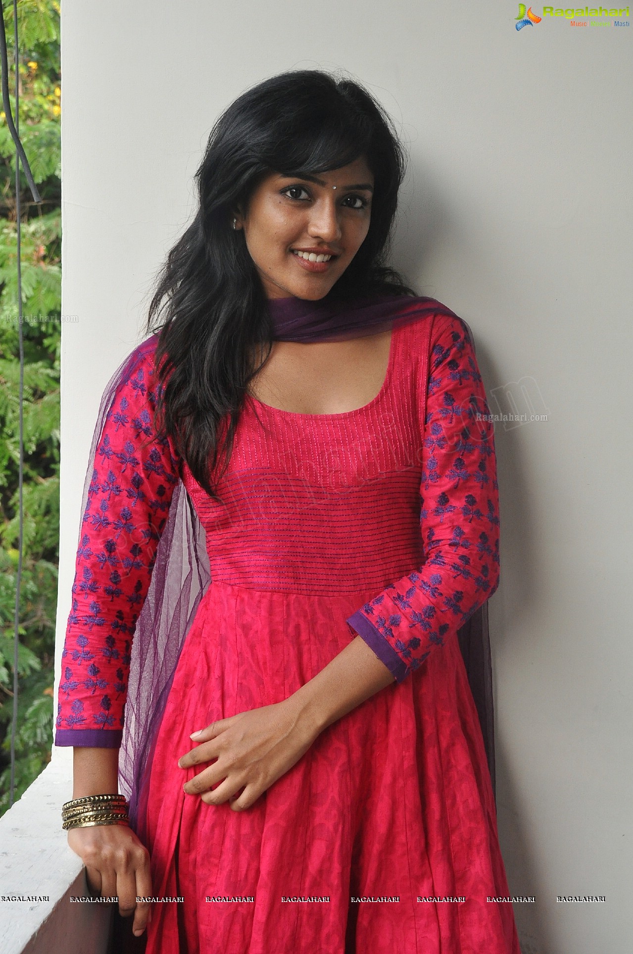 Eesha Rebba at Anthaka Mundu Aa Taruvatha Platinum Disc