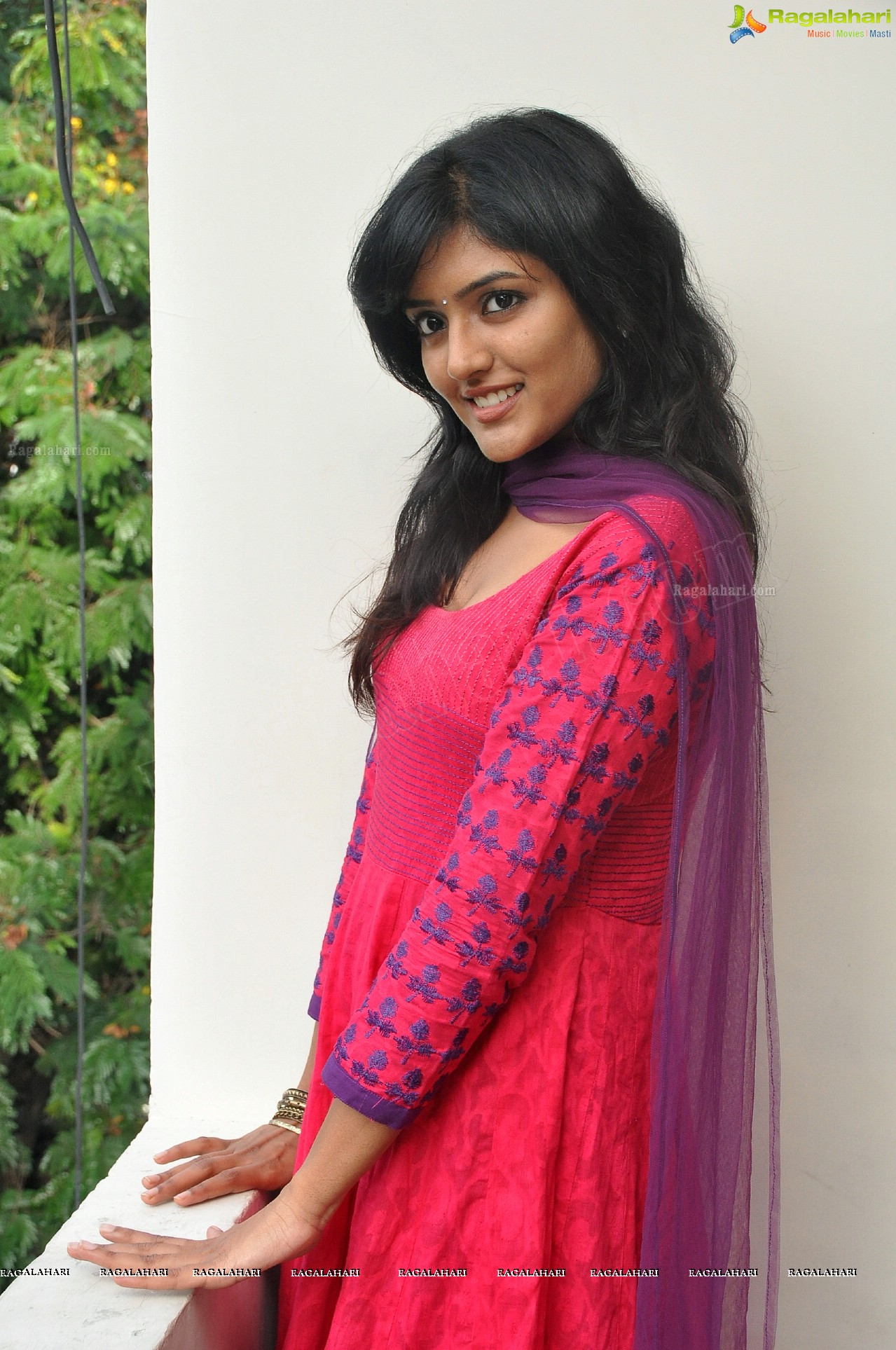 Eesha Rebba at Anthaka Mundu Aa Taruvatha Platinum Disc