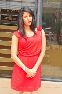 Eyy Heroine Shravya Reddy