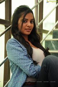 Manasa Himavarsha Photo Gallery