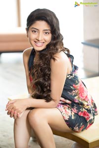 Poonam Kaur Portfolio Pics