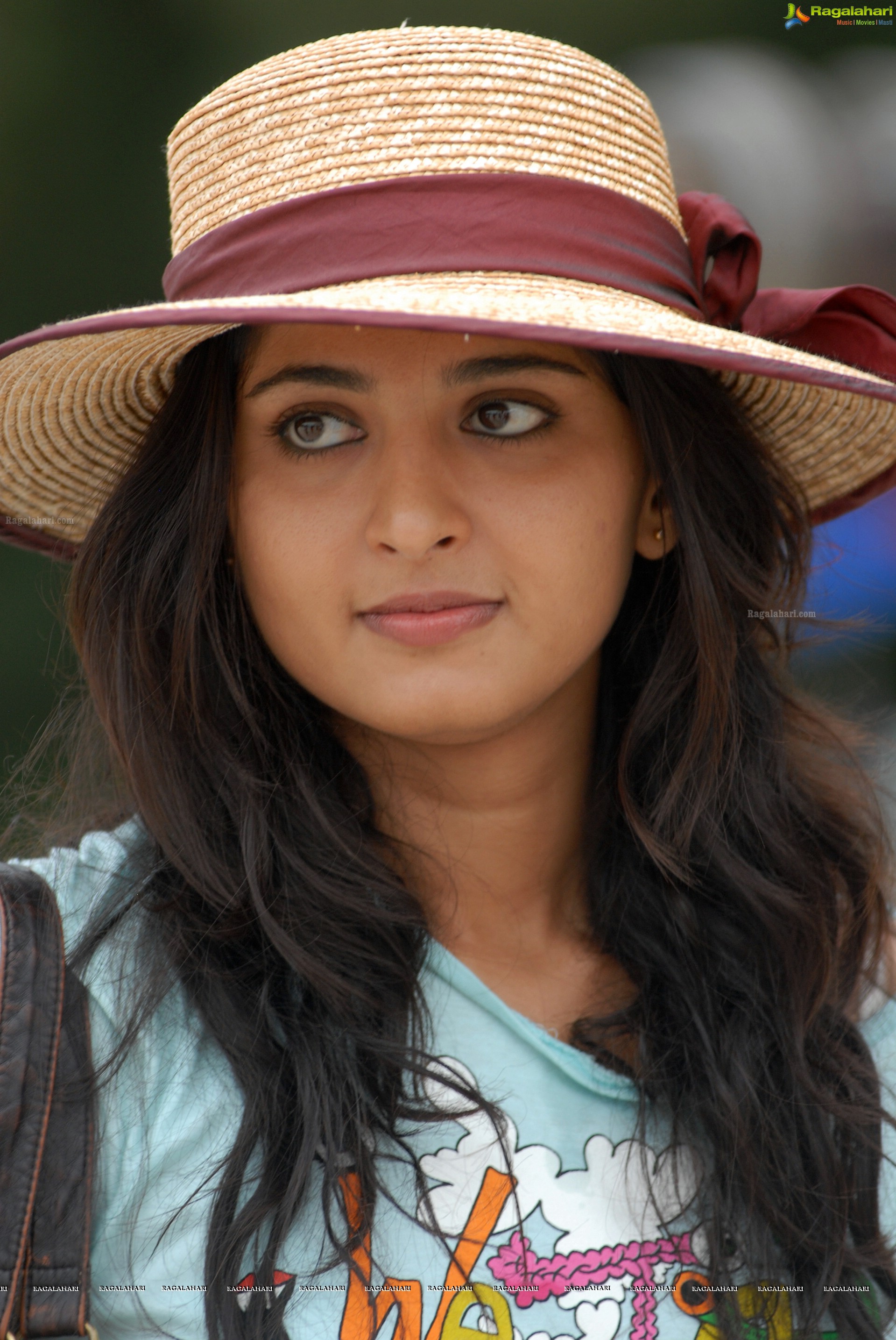 Anushka Shetty (High Definition)