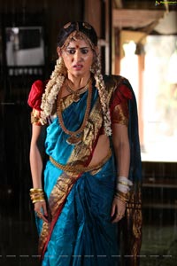 Heroine Veda Archana