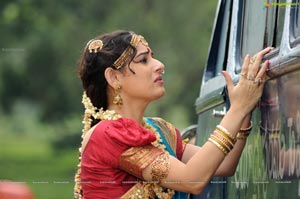 Heroine Veda Archana