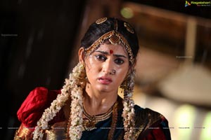 Heroine Veda Archana