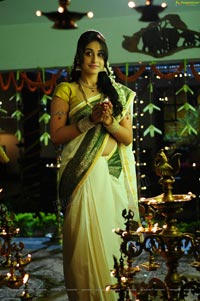 Regina in White Saree