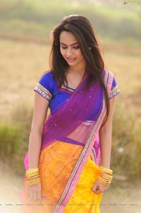 Simmi Das HD Photos