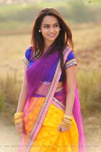 Simmi Das HD Photos