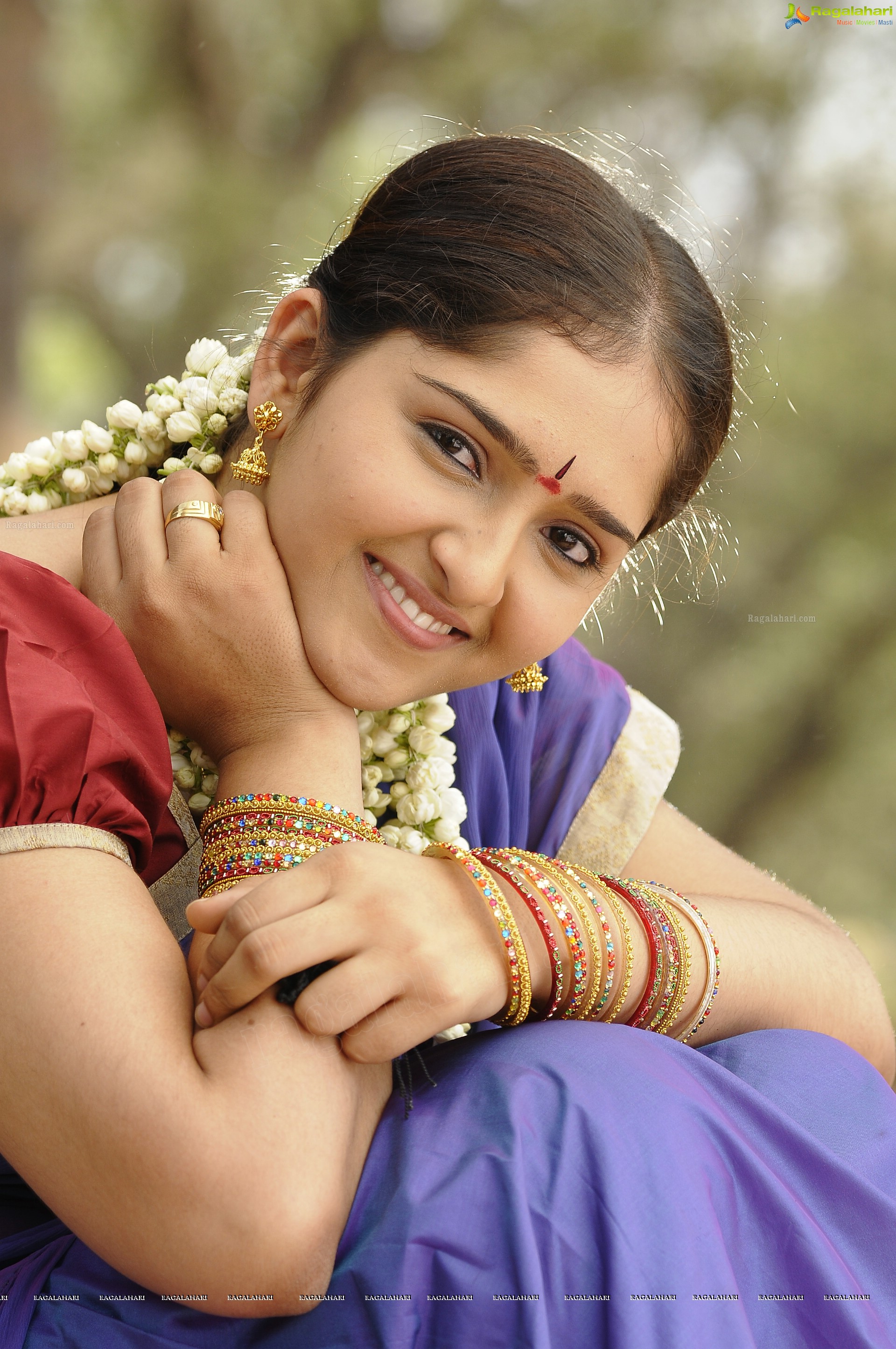 Sanusha Santhosh (High Definition)