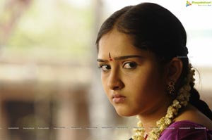 Tamil Actress Sanusha Santhosh