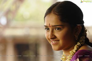 Tamil Actress Sanusha Santhosh