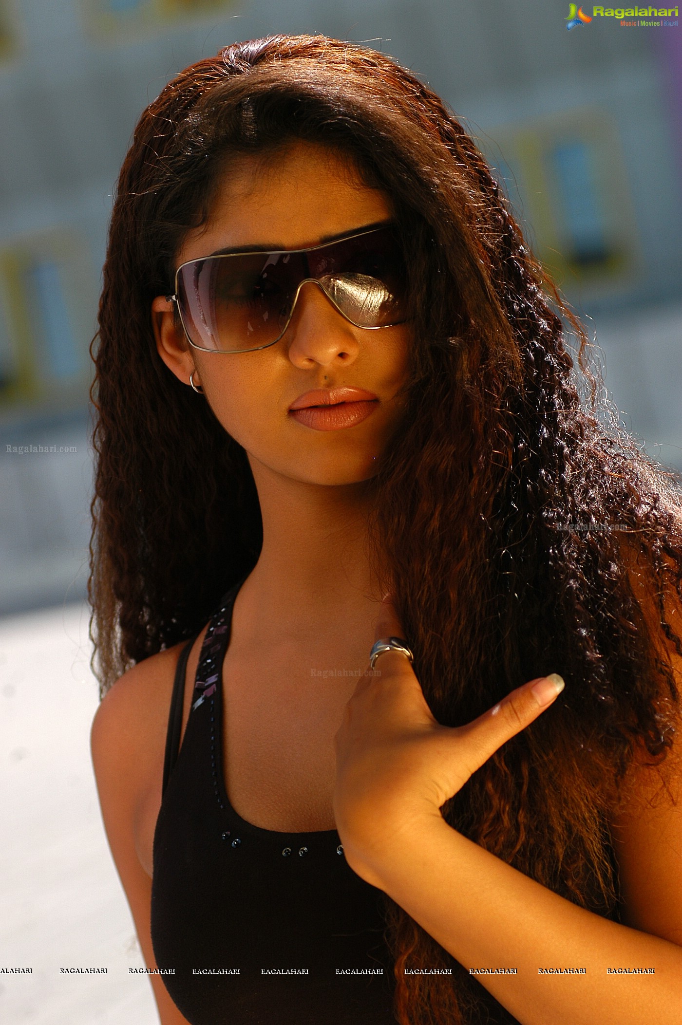 Nayanthara Stills in Dubai Seenu, HD Gallery