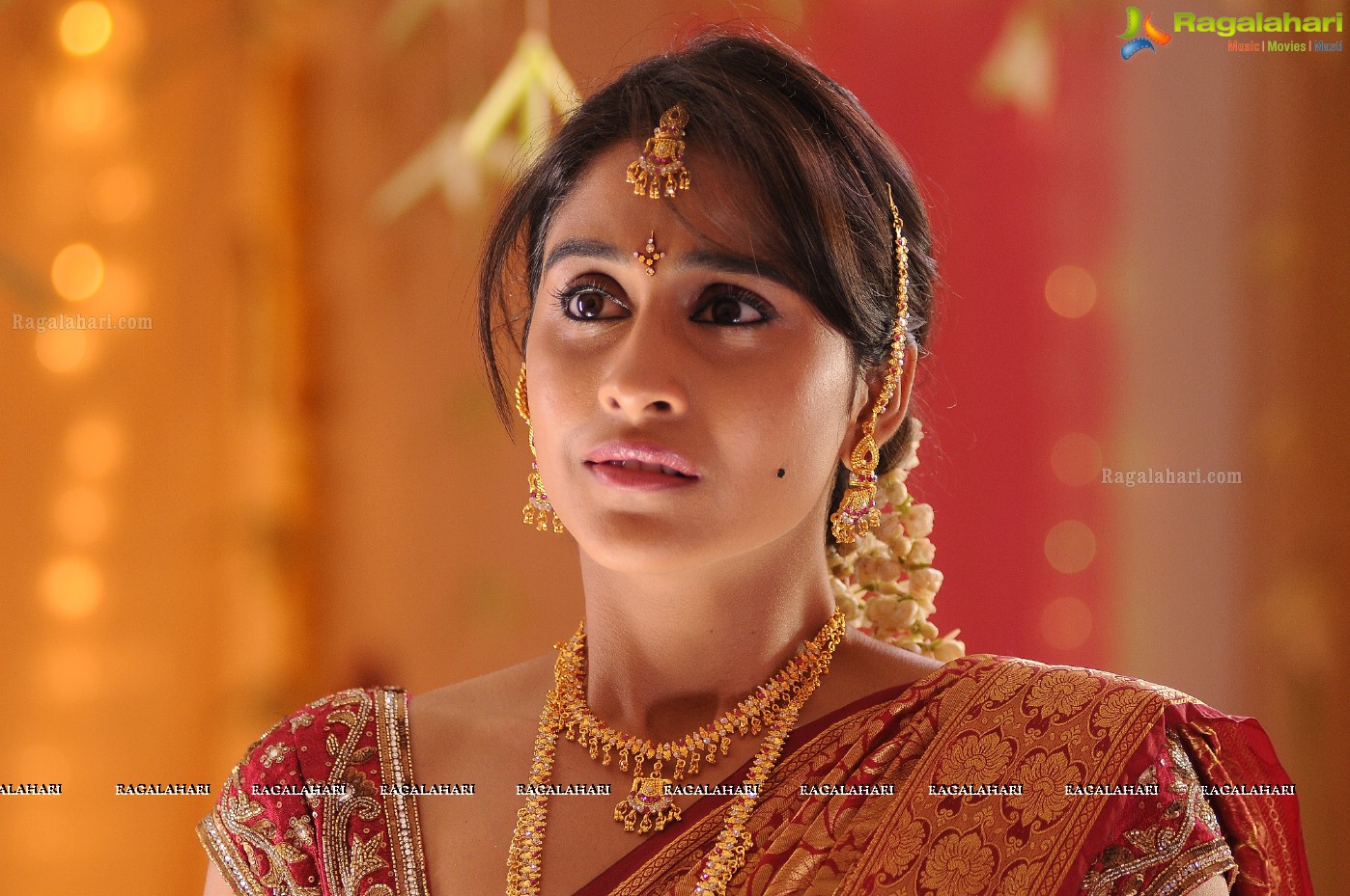 Regina Cassandra (Posters)