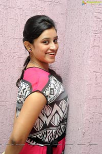 Heroine Priya Anduluri