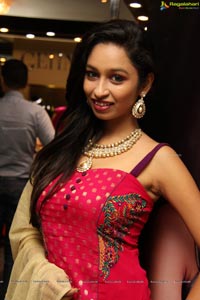 Model Juhi Chavan