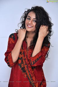 Mumbai Model Seerat Kapoor