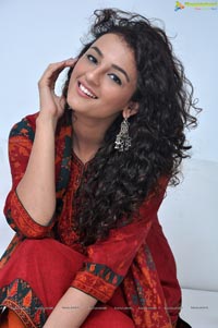 Mumbai Model Seerat Kapoor